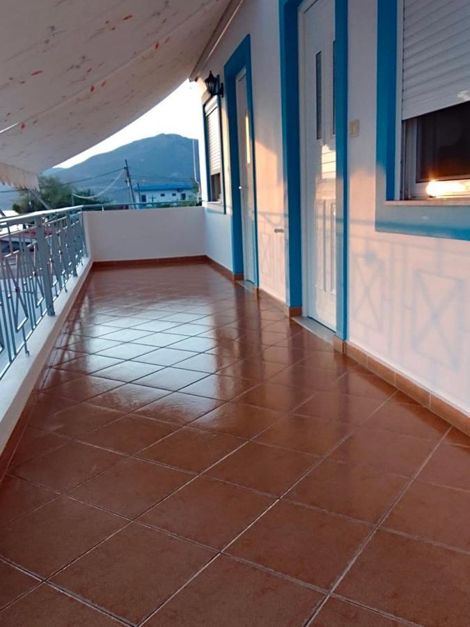 Vila Gusti Guest House Borsh Bagian luar foto