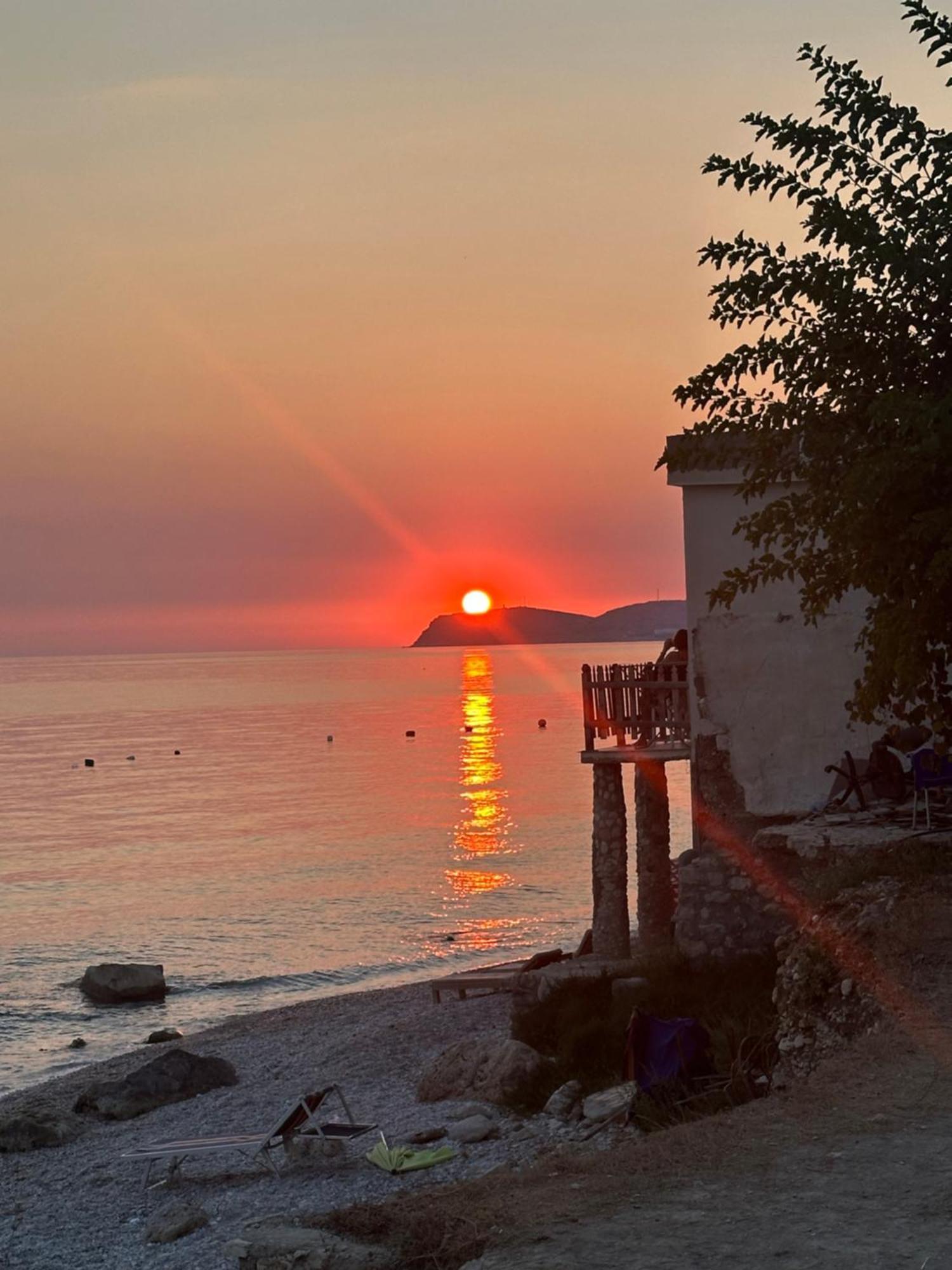Vila Gusti Borsh Bagian luar foto